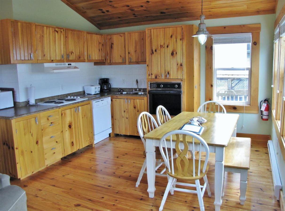 Larinda'S Landing Oceanfront Cottages Halifax Kültér fotó