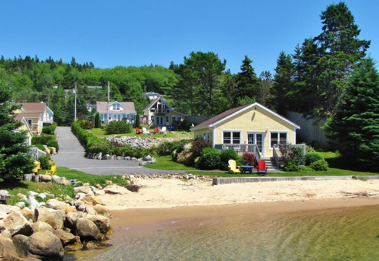 Larinda'S Landing Oceanfront Cottages Halifax Kültér fotó