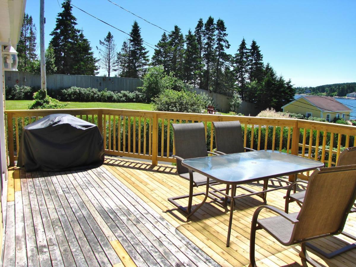 Larinda'S Landing Oceanfront Cottages Halifax Kültér fotó