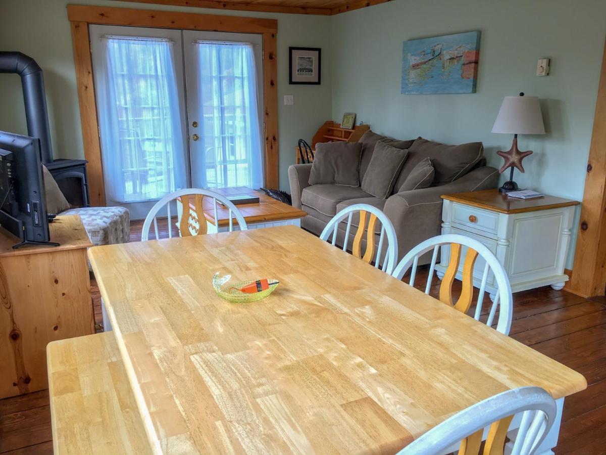 Larinda'S Landing Oceanfront Cottages Halifax Kültér fotó