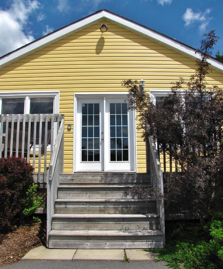 Larinda'S Landing Oceanfront Cottages Halifax Kültér fotó