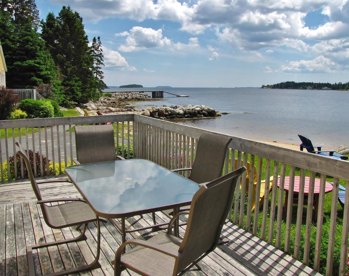 Larinda'S Landing Oceanfront Cottages Halifax Kültér fotó