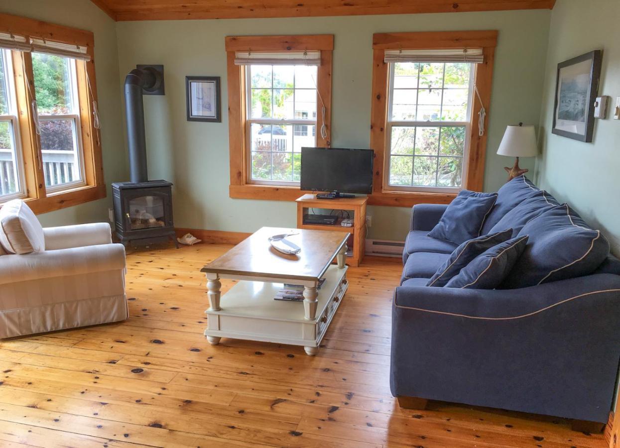 Larinda'S Landing Oceanfront Cottages Halifax Kültér fotó