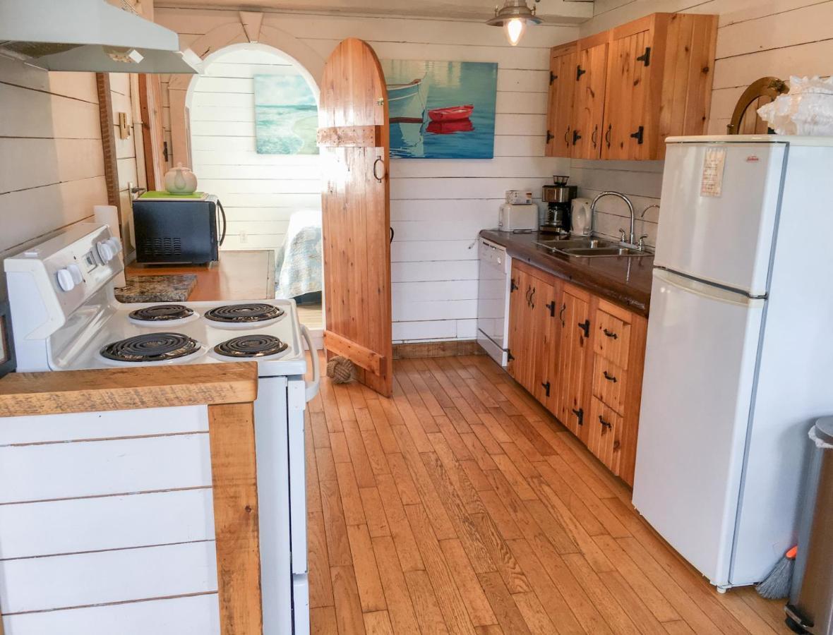 Larinda'S Landing Oceanfront Cottages Halifax Kültér fotó