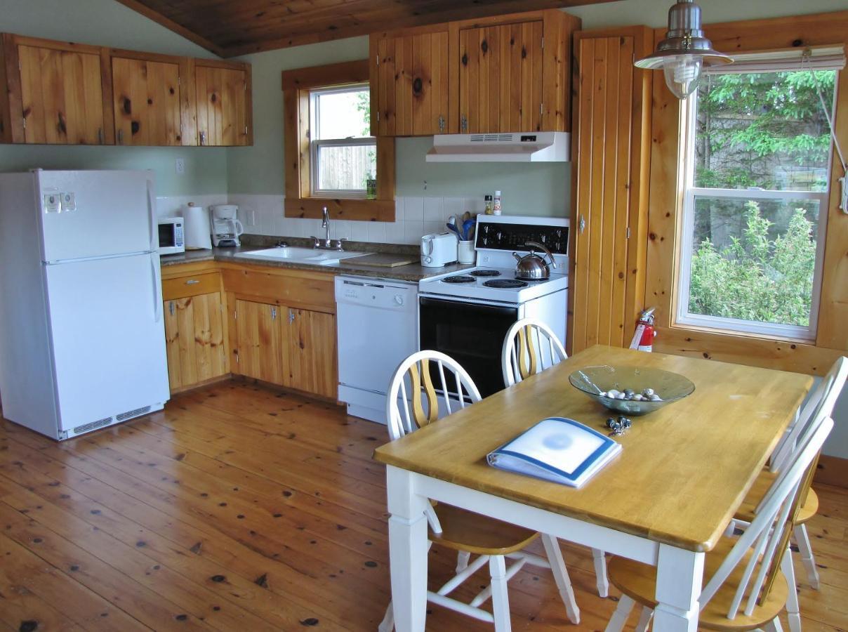 Larinda'S Landing Oceanfront Cottages Halifax Kültér fotó